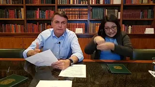 Live de toda quinta-feira com o Presidente Jair Bolsonaro (30/04/2020)