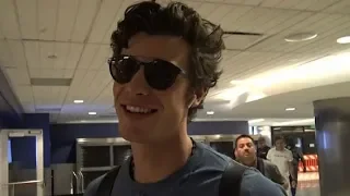 Shawn Mendes being annoyed by paparazzi