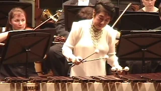 Keiko Abe - Prism Rhapsody II - concerto for 2 marimbas - played by Keiko Abe & Gergely Nagy