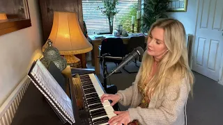 Raindrops Keep Falling On My Head!! Cover on piano Emma Gilmour