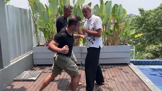 Pencak Silat tecnique against MULTIPLE opponents