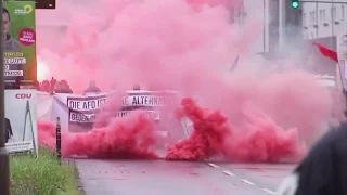 AfD-Parteitag in Köln: Explosive Stimmung - drinnen und draußen