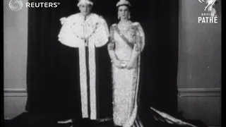 Royal family poses for photos after coronation of George VI (1937)