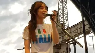 Clairo - 4EVER (Live Milan 2022)