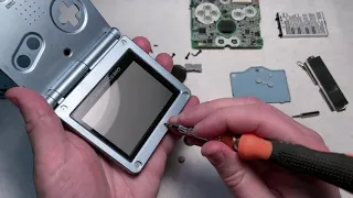 Реставрация GAMEBOY Advance SP: Часть 1- разборка