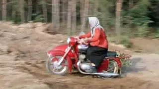 Мотоцикл Jawa 350/360 в фильме "Бриллиантовая рука" (1968) / Jawa 350/360 motorcycle. Movie scenes.
