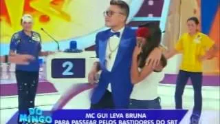 MC Gui leva fã aos bastidores do Passa ou Repassa (2014)