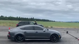 Audi RS7 vs Jeep Trackhawk