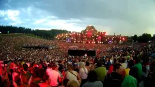 Hardwell Tomorrowland - Worlds Biggest Sit Down 2013 (HD)