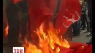 У Києві горить офіс комуністів
