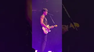 Shawn Mendes - Teach Me How to Love (clip) LIVE at The Wonder Tour in Portland, OR