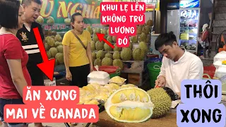 Anh thanh sầu riêng KHUI liền 3 trái sầu KHỔNG LỒ cho vợ chồng A VIỆT KIỀU Canada vỏ mỏng dánh