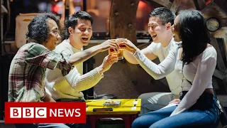 Japan tells young people to drink more alcohol - BBC News