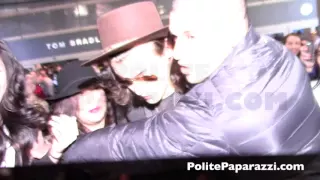 Harry Styles - MOBBED BY PHOTOGS - CRAZY!   WTF!  2015! FULL VIDEO