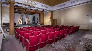 Exploring Forgotten Theatre Abandoned Since the 1980s