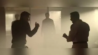 Скотт Эдкинс бой в зале из фильма Коллекторы(2018 год)