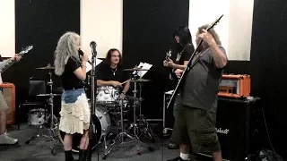 Vinny Appice, Rudy Sarzo & campers- Rainbow In The Dark- Rock Fantasy Camp 2017