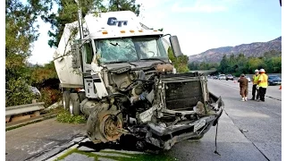 Crazy TRUCK CRASH - Amazing Trucks Accident - Best Trailer Crash Compilation 2016 #4