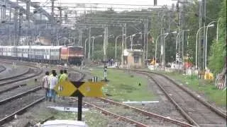 12633 CHENNAI EGMORE-KANIYAKUMARI EXPRESS speeding through MAMBALAM!