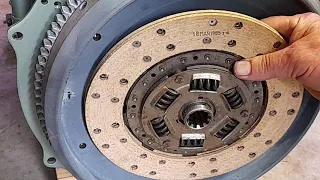 Austin Healey 100/4 Installing the Flywheel (06)