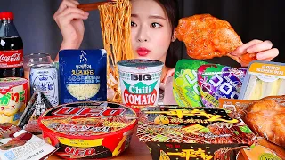 한국 X 일본 편의점 꿀조합 🤍야키소바, 토마토 라면, 삼김, 계란샌드위치 먹방| KOREAN & JAPANESE CONVENIENCE STORE FOOD FEAST MUKBANG