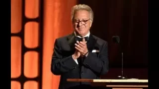 Dustin Hoffman honors Owen Roizman at the 2017 Governors Awards