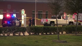 One dead, another injured after shooting in west Houston, HPD says