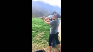 Girl vs 500 S&W fail    In Slo-Mo