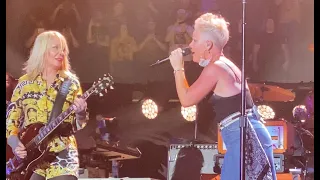 Pink, Nancy Wilson, 09/27/22, Los Angeles, Forum, Foo Fighters, Taylor Hawkins Tribute - Barracuda