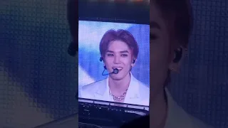 yuta teasing taeyong on stage during ment