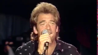 Huey Lewis & The News - The Boys Are Back In Town - 5-23 1989 (Slim's Official)