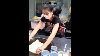 Roti Lady beautiful lady made pandan roti with egg | Thai Street Food