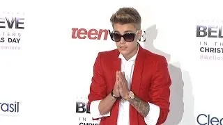 Justin Bieber Causing a Commotion at Justin Bieber's "Believe" World Premiere Arrivals