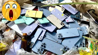 Good Day😱📱Found Many iphone 15 pro max and A lot of broken iphone 11 Abandoned in the Garbage Dump