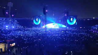 My Universe + Sky full of Stars (live) - Coldplay in Bogota 17/9 Fancam