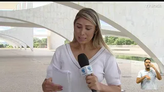 Bolsonaro retoma comando de reunião ministerial