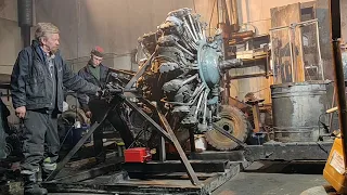 Shvetsov ASh-62 radial engine first start