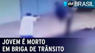 Jovem é morto a tiros em briga de trânsito no Paraná | SBT Brasil (25/03/22)