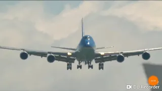 AMAZING AIR FORCE ONE LANDING