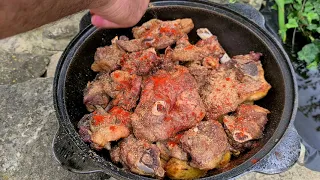 GENTLE LAMB COOKED IN KAZAN. PORA POEST.