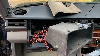 Mercedes W124 (C124) - Trying to fix a zombie radio