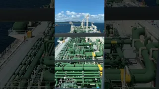 Berthing Maneuver LNG Petrobras Terminal with tugs  Brazil Schiff  Shiphandling Pilot Praticagem