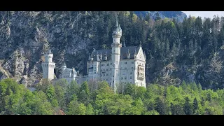 NEUSCHWANSTEIN and HOHENSCHWANGAU CASTLES, ALPEN / SCHWANGAU,GERMANY / ЗАМОК НОЙШВАНШТАЙН, ГЕРМАНИЯ