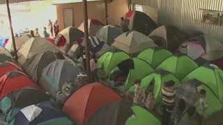 Migrants packed in shelters awaiting Title 42 to be lifted | FOX 7 Austin