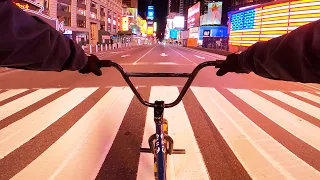 EXPLORING THE STREETS OF MANHATTAN AT NIGHT DURING COVID-19 LOCKDOWN (BMX)