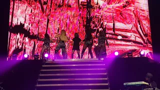 Fifth Harmony & Becky G Preforming - Not That Kinda Girl (PSA Tour Guadalajara)