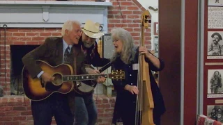 Russ and Becky Jeffers Play Gospel - 2017 TN Homecoming