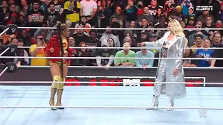 Charlotte Flair y Bianca Belair en el ring - WWE RAW 23 de Enero 2023 Español Latino