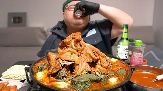 퇴근 후 고독한 아재의 감자탕에 소주 한 잔│Mugeunji Gamjatang Mukbang Eatingshow