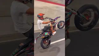 Look to the end 👀🔥 #ktm #ktm450 #supermoto #wheelie